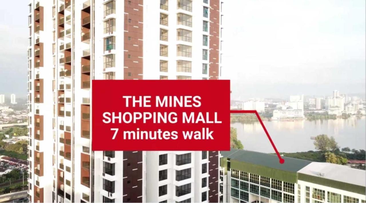 Mines Astetica Lake View Condo Seri Kembangan V1 Exterior photo